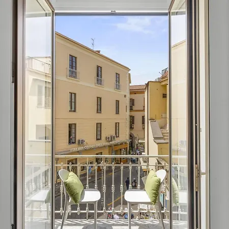 Bed & Breakfast Beauty