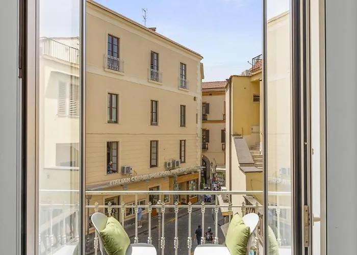 Bed & Breakfast Beauty