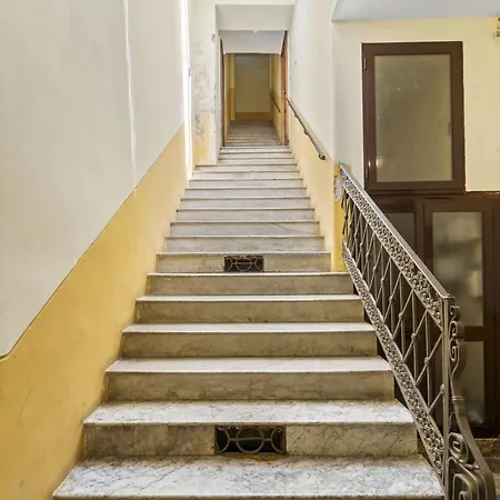 Bed & Breakfast Beauty